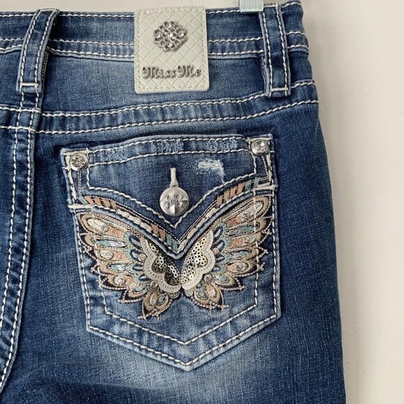 Miss Me Blue Mid Rise Capri Embellished Faux Flap Pockets Jeans 26 - Picture 5 of 12